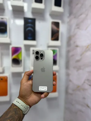 iPhone 16 Pro Max - 512GB ?5.999
