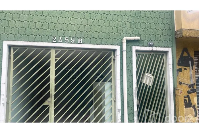 Imóvel na Deputado Emílio Carlos com 1 dormitórios e 252m²