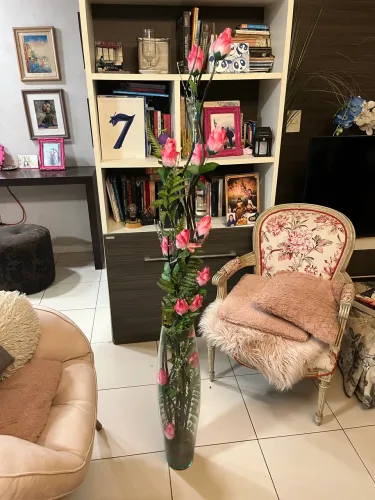 Vaso oriental com rosas