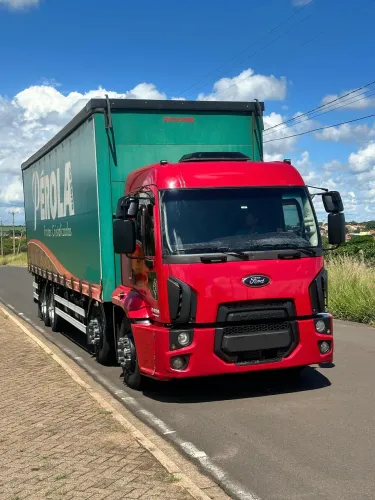 Ford Cargo 2429 2017 4º Eixo Cabine Estendida + Sider Facchini
