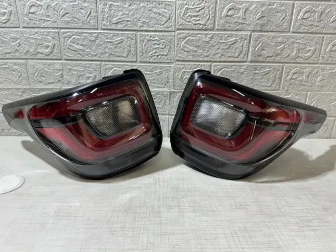 Par lanterna Fiat Strada 2020 21 22 23 2024 tyc