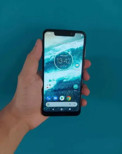 Moto One