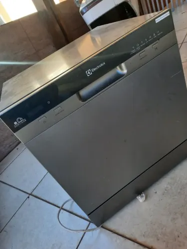 Máquina lavar louças eletrolu de 3.288 por 1.550