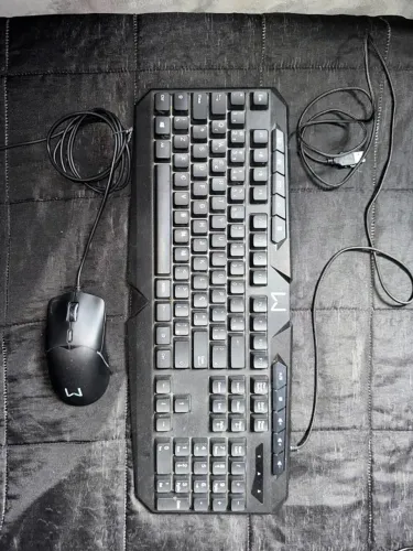 Kit Gamer ( Mouse + Teclado semi mecânico )