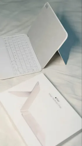 Magic Keyboard Folio 