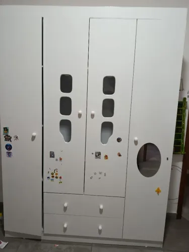 Guarda roupa infantil 