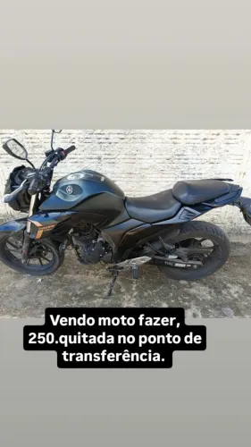 Vendo moto fazer Yamaha 250.com 17km rodada.