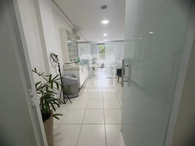 Sala comercial à venda no Bairro Córrego Grande