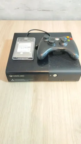 Xbox 360 com Hd 500 GB destravado + de 160 jogos