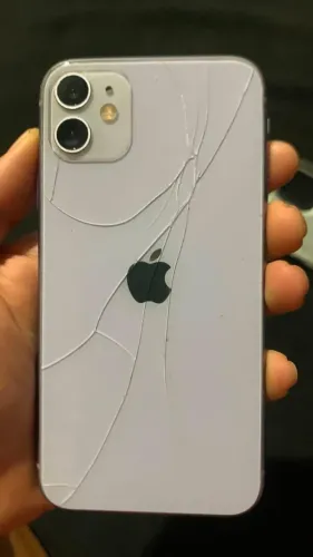 iPhone 11 roxo