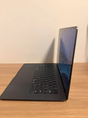 MacBook Air 15 M3 16GB 512GB Midnight 2024 - Excelente Estado