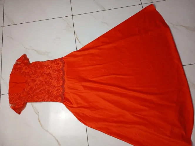 Vendo vestidos de madrinha de casamento