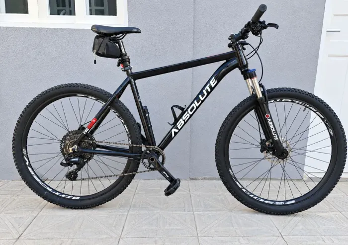 Bicicleta Absolute Aro 29 quadro XL + Acessórios.