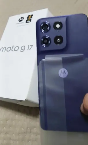 Vendo esse celular da marca MOTO G17 ZERADO NA CAIXA NUNCA USADO