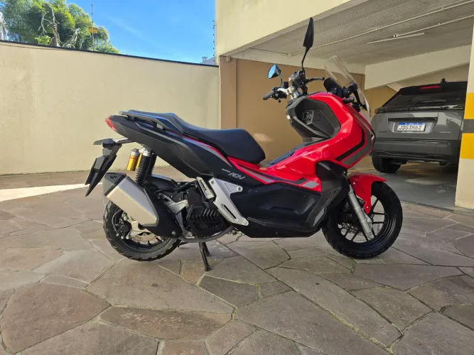 ? Honda ADV 150 ABS 2024 - Impecável!