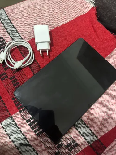 Tablet Xiaomi Redmi Pad Cinza + Carregador Original (Sem Marcas de Uso)