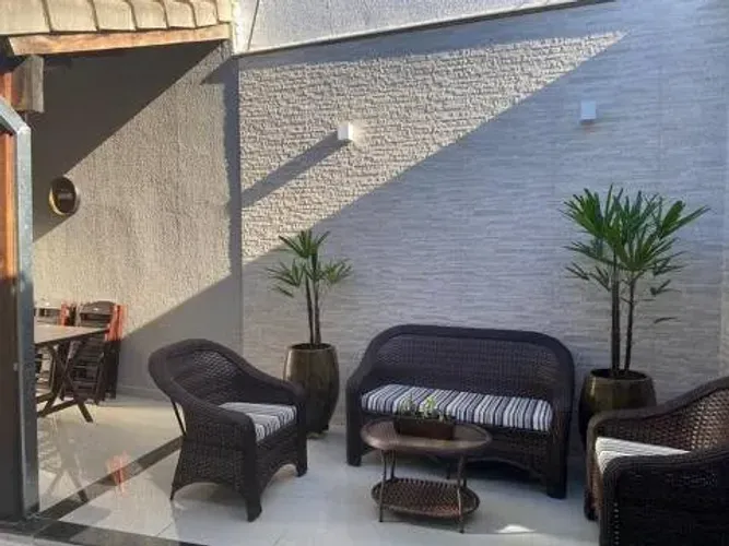 Linda casa no Santa Mônica (REPASSE)