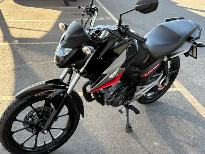 Titan 160