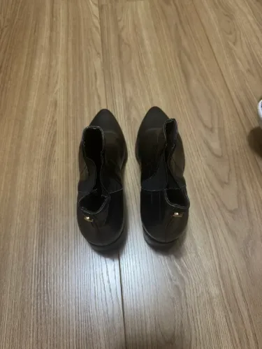 Bota Feminina Couro Preta Bico Fino Tam 35