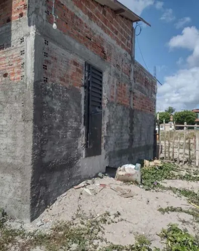 Oportunidade Terreno + construção na avenida de Paracuru 