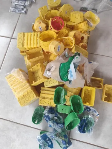 Caixas de luz elétricas de plástico (caixas de derivação ou caixas de passagem)