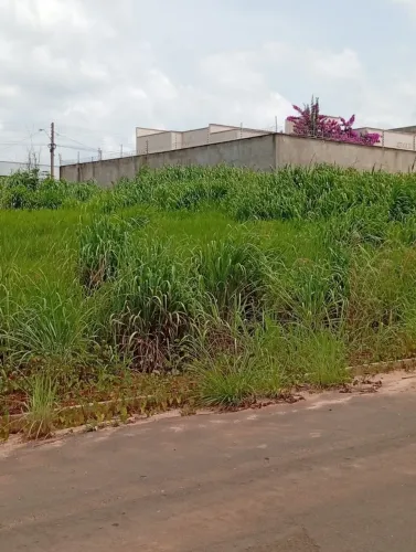 Vende-se ótimo terreno no parque da lagoa (área 460m quadrados).