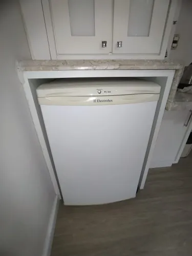 Frigobar Electrolux R130 - 130 Litros