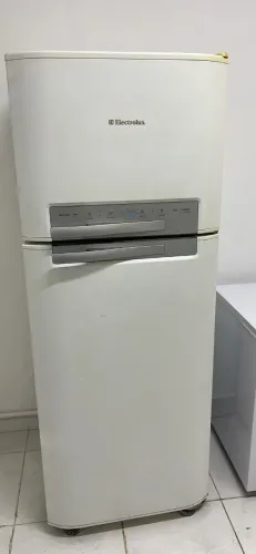 Geladeira Eletrolux DF47 - 400 litros - touch