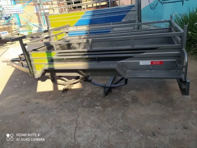 Carretinha boiadeira pra dois animais de grande porte sub grande removível pode usar como