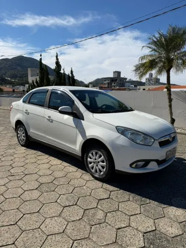 Fiat Grand Siena Attrac. 1.4 EVO F.flex 8V 2013