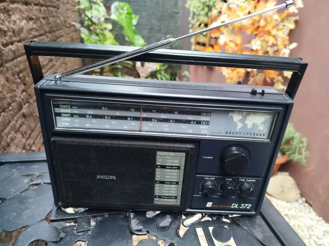 Rádio Philips Antigo