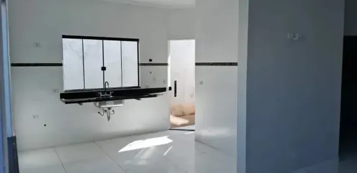 CASA A VENDA NA PARCELA