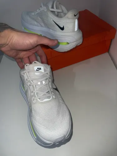 Tênis Nike vomero premium 