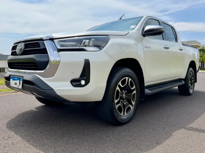 Toyota Hilux CD SRX 4X4 2.8 TDI 16V Diesel Aut. 2021