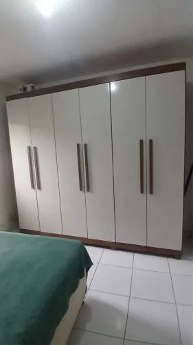 Guarda Roupa semi novo com 2 anos 