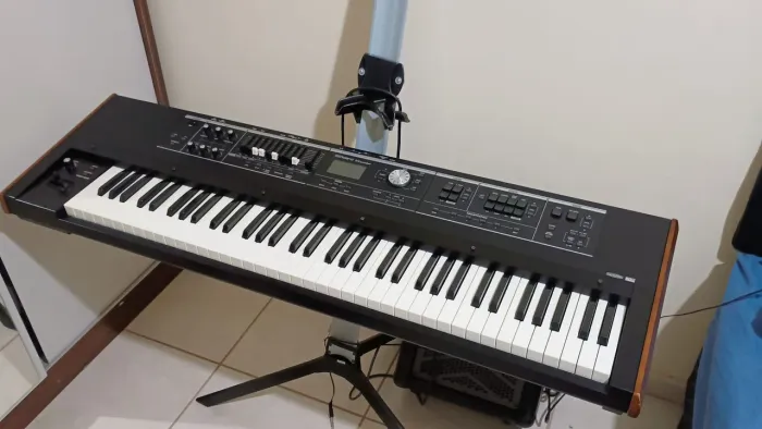 Roland VR730 - V-COMBO