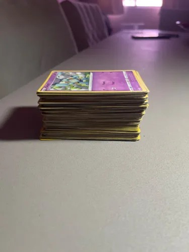Cartas pokémon 139 cartas e 7 cartas raras