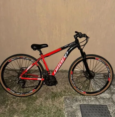 Bicicleta 29 Dropp Z3 12V Freio Hidráulico Suspensão com Trava no Guidão