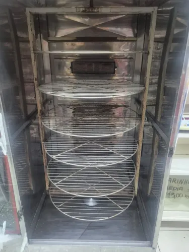 Máquina de frango (cabe de 60 a 80 frangos)