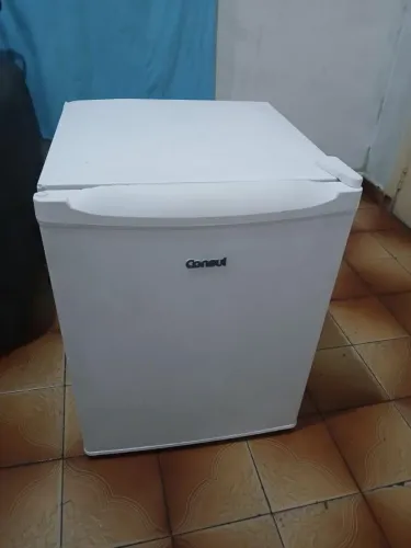 Frigobar consul 220v 80 Litros