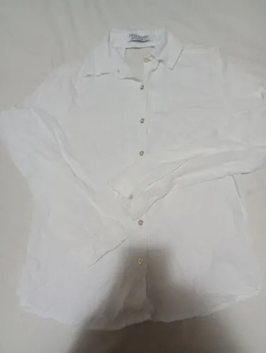 Camisa lança perfume 