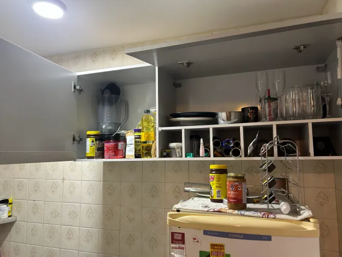 Armário suspenso para cozinha lindo - prateleira