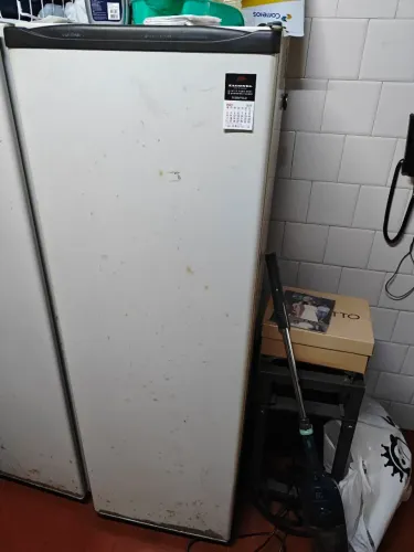 Vendo geladeira Consul. Funcionando perfeitamente