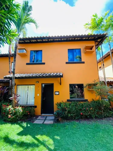 Belíssima casa de praia em condomínio fechado na Linha Verde Itacimirim/BA