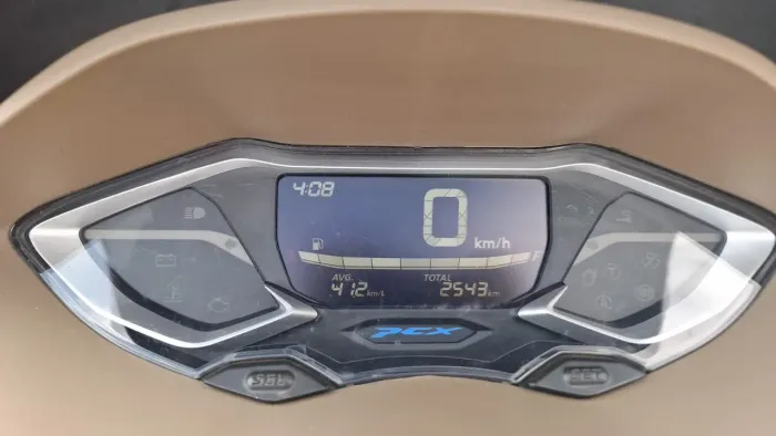 Honda PCX DLX 160 2025