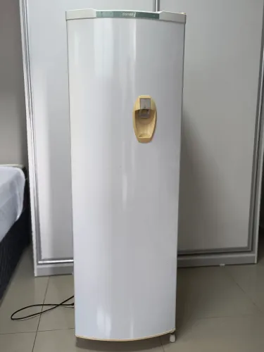 Geladeira Consul funcionando perfeitamente.