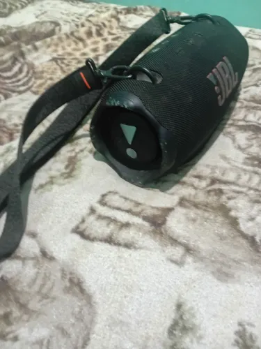 Caixa de som JBL Original Xtreme 4 valor 1.200 reais.
