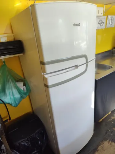 Geladeira com freezer 220 V !