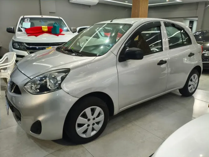 Nissan March S 1.0 12V Flex 5P 2016