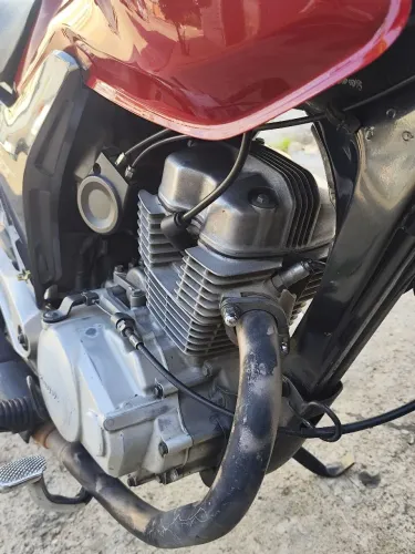 Vende se moto em dia tudo ok